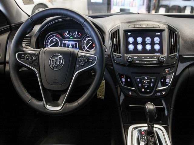 2017 Buick REGAL Sport Touring 4dr Sedan
